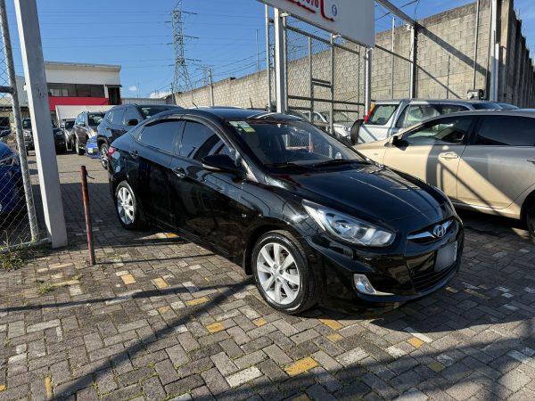 Hyundai Accent Blue 2013 - Image 5