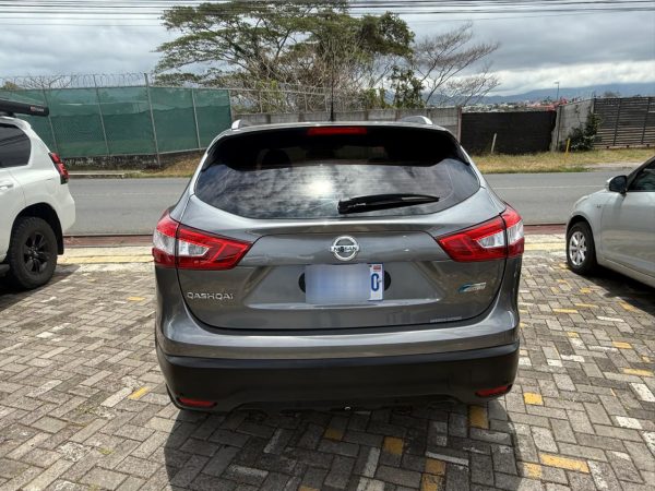 Nissan Qashqai 2015 - Image 2
