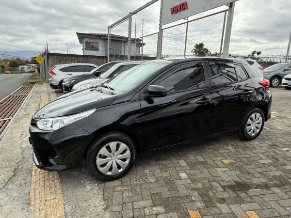 Toyota Yaris 2022 - Image 3