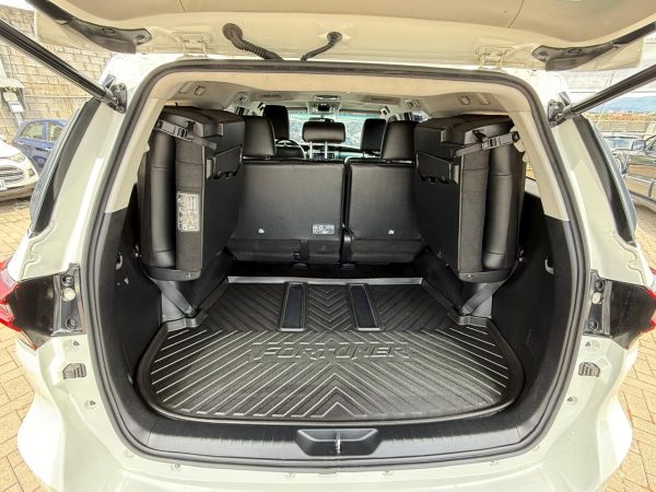 Toyota Fortuner SRV 2022 - Image 9
