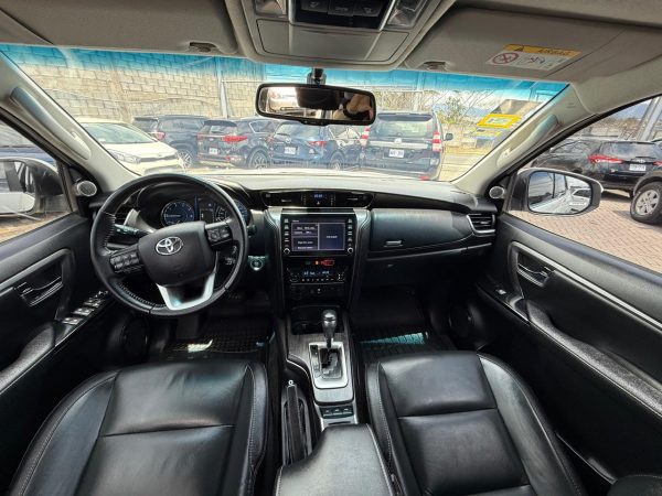Toyota Fortuner SRV 2022 - Image 5
