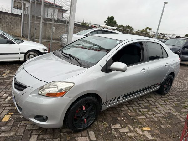 Toyota Yaris 2010 - Image 3