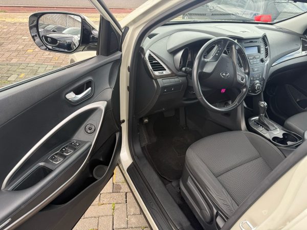 Hyundai Santa Fe 2014 - Image 3