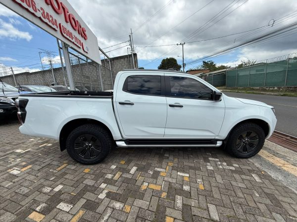 Isuzu Dmax 2023 - Image 6