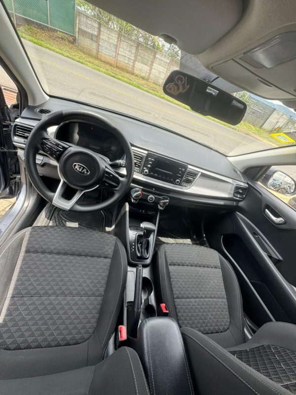 Kia Río 2018 - Image 8