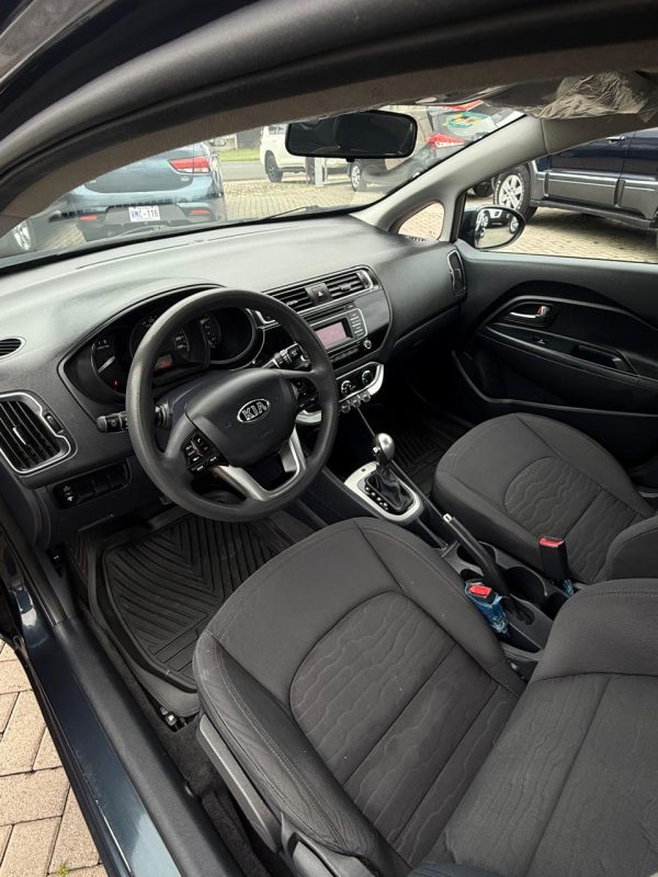 Kia Río modelo 2017 - Image 4