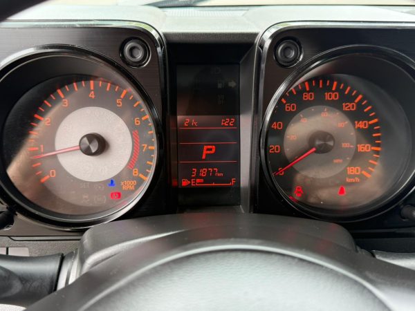 Suzuki Jimny 2022 - Image 5