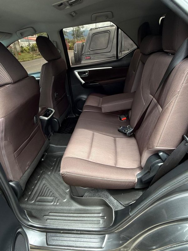 Toyota Fortuner SRV 2020 - Image 2