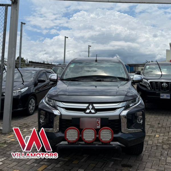 Mitsubishi L200 2022