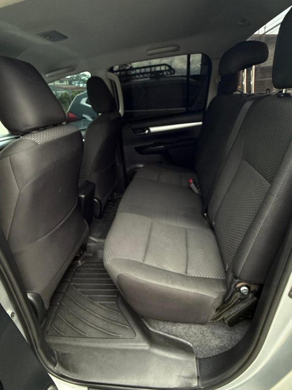 Toyota Hilux modelo 2021 - Image 3