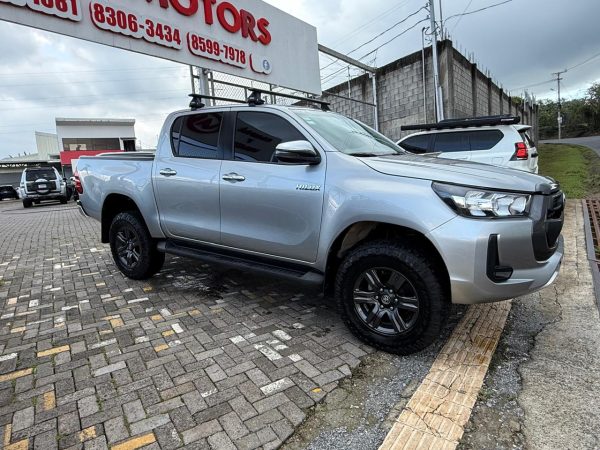 Toyota Hilux modelo 2021 - Image 5