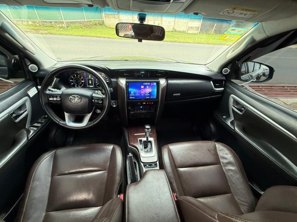 Toyota Fortuner SRV 2017 - Image 7