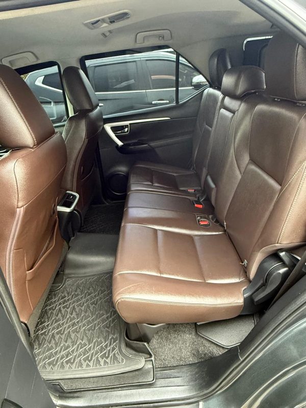 Toyota Fortuner SRV 2017 - Image 5
