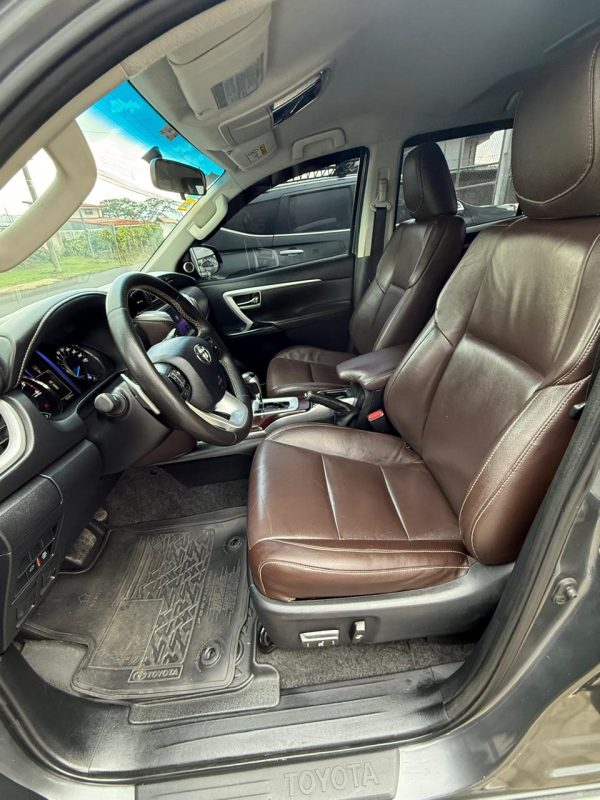 Toyota Fortuner SRV 2017 - Image 4