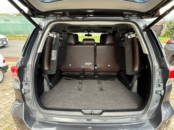 Toyota Fortuner SRV 2017 - Image 2