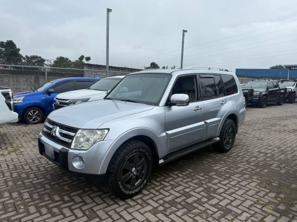 Mitsubishi Montero 2008 - Image 3