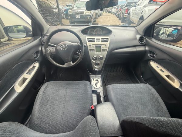 Toyota Yaris 2007 - Image 3