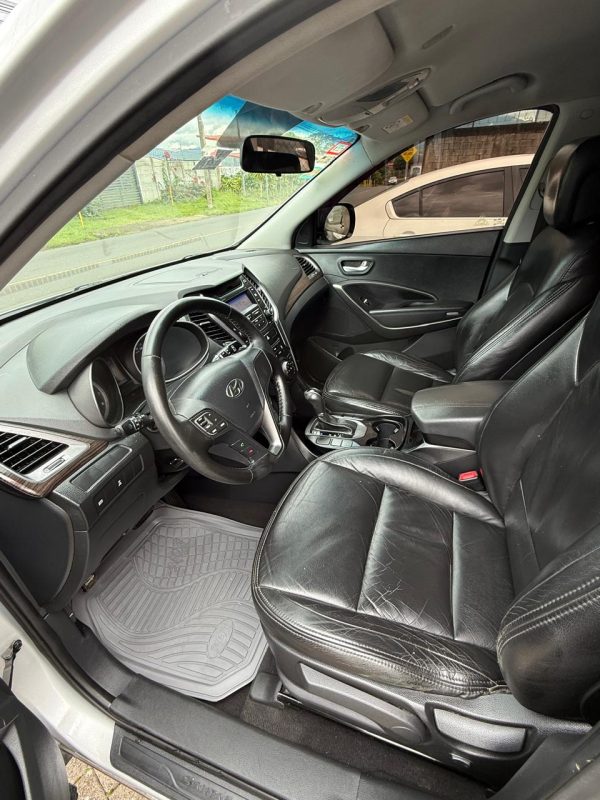 Hyundai Santa Fe 2014 - Image 4