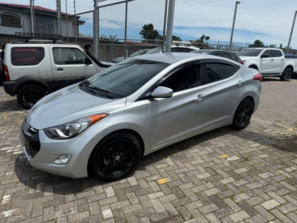 Hyundai Elantra - Image 7
