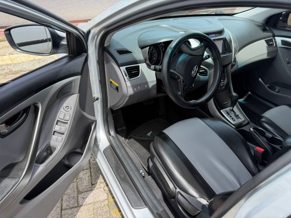 Hyundai Elantra - Image 5