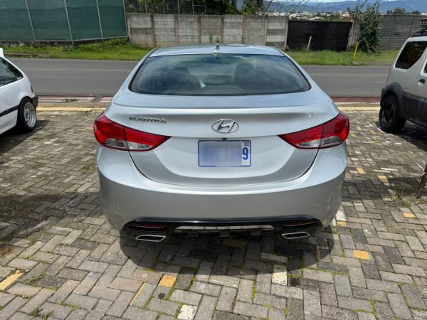 Hyundai Elantra - Image 4
