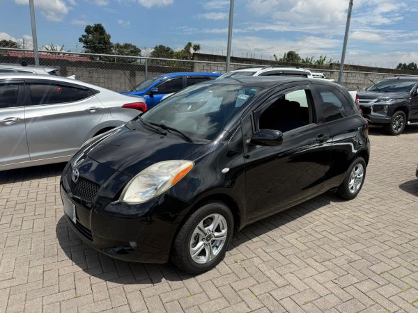 Toyota Yaris 2008 - Image 2