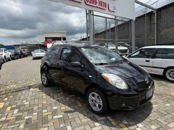 Toyota Yaris 2008 - Image 3