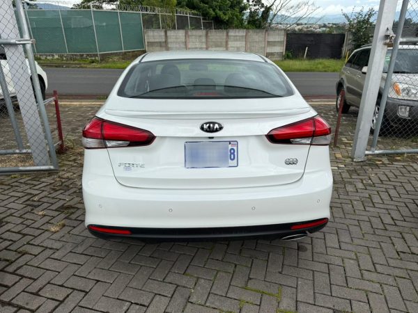 Kia Forte 2017 - Image 4