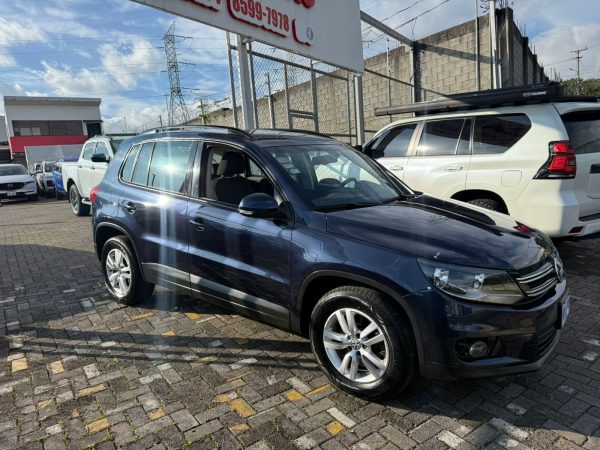 Volkswagen Tiguan, 2013 - Image 2