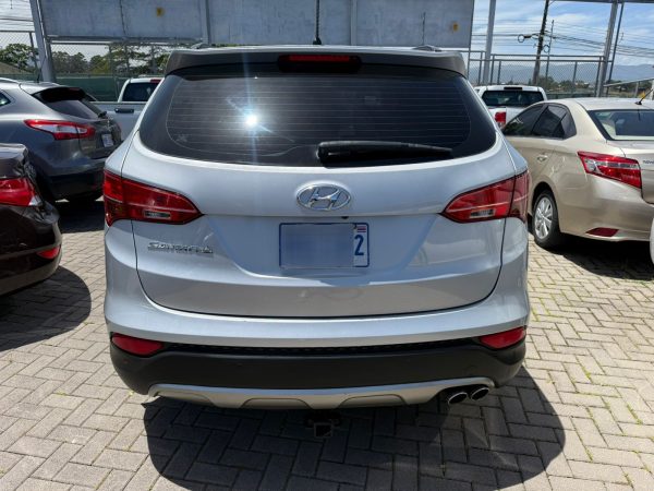Hyundai Santa Fe 2014 - Image 2