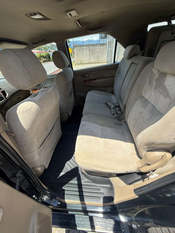 Toyota Fortuner 2009 - Image 9
