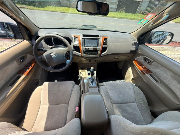 Toyota Fortuner 2009 - Image 8
