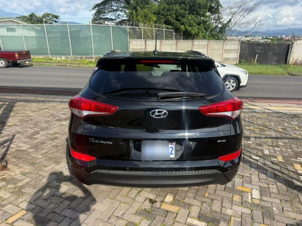 Hyundai Tucson modelo 2017 - Image 7
