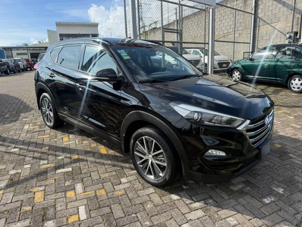 Hyundai Tucson modelo 2017 - Image 2