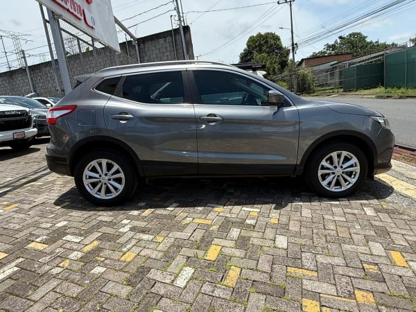 Nissan Qashqai modelo 2015 - Image 8