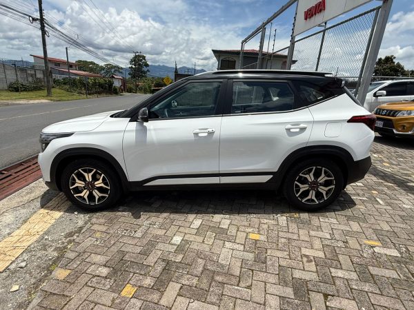 Kia Seltos modelo 2023 - Image 4