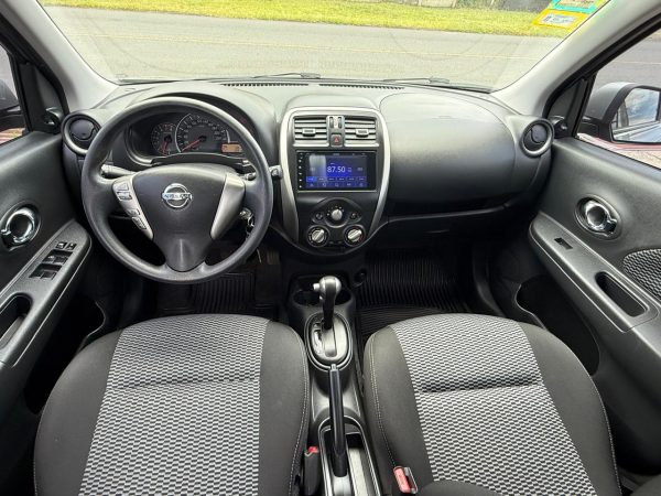 Nissan March modelo 2020 - Image 2