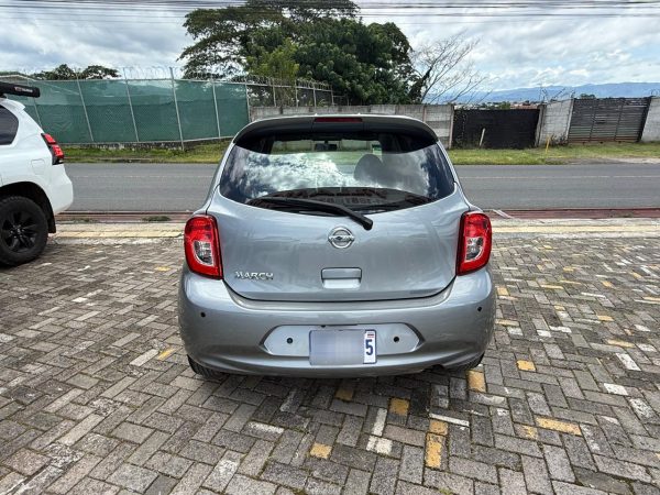 Nissan March modelo 2020 - Image 9