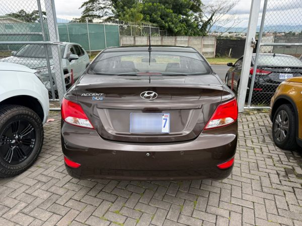 Hyundai Accent 2016 - Image 3