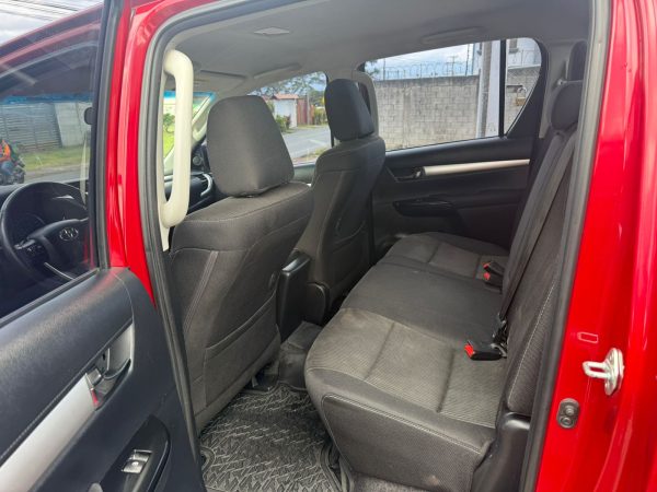 Toyota Hilux SRV 2017 - Image 4
