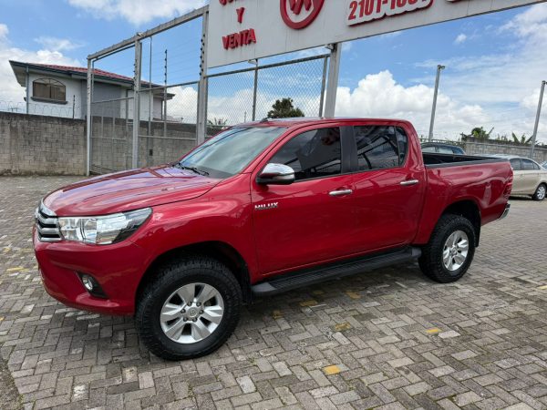 Toyota Hilux SRV 2017 - Image 2