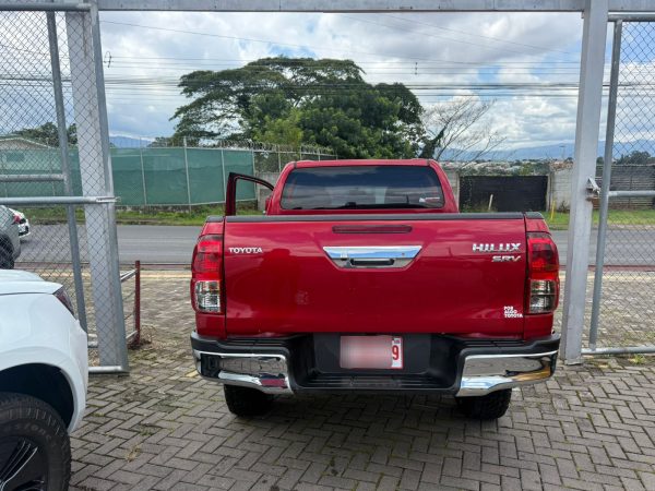Toyota Hilux SRV 2017 - Image 5