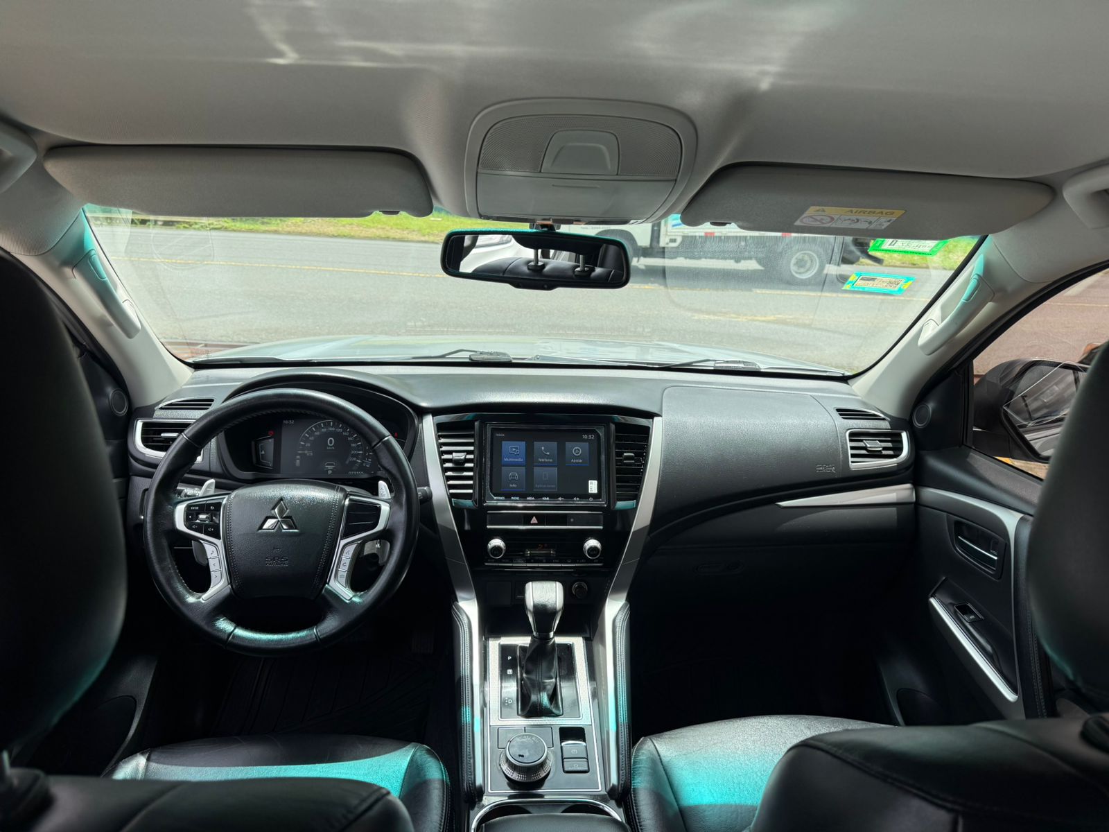 Mitsubishi Montero Sport 2022 GT - Image 5