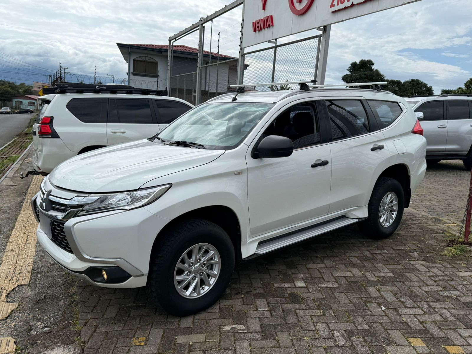Mitsubishi Montero Sport 2018 - Image 3