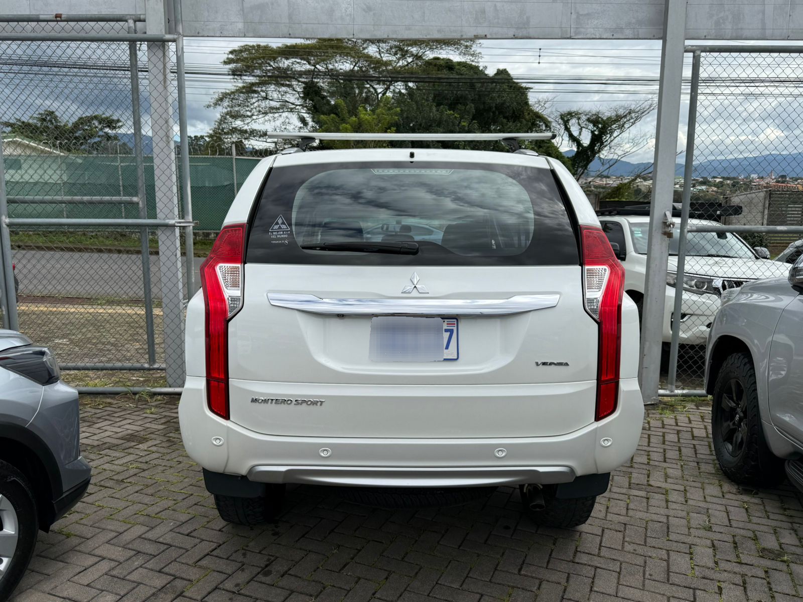 Mitsubishi Montero Sport 2018 - Image 4