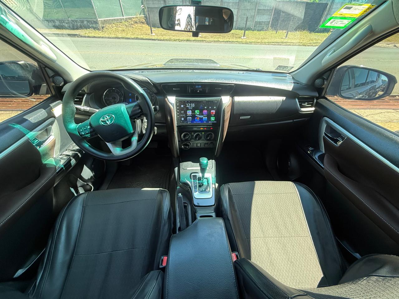 Toyota Fortuner 2017 - Image 6