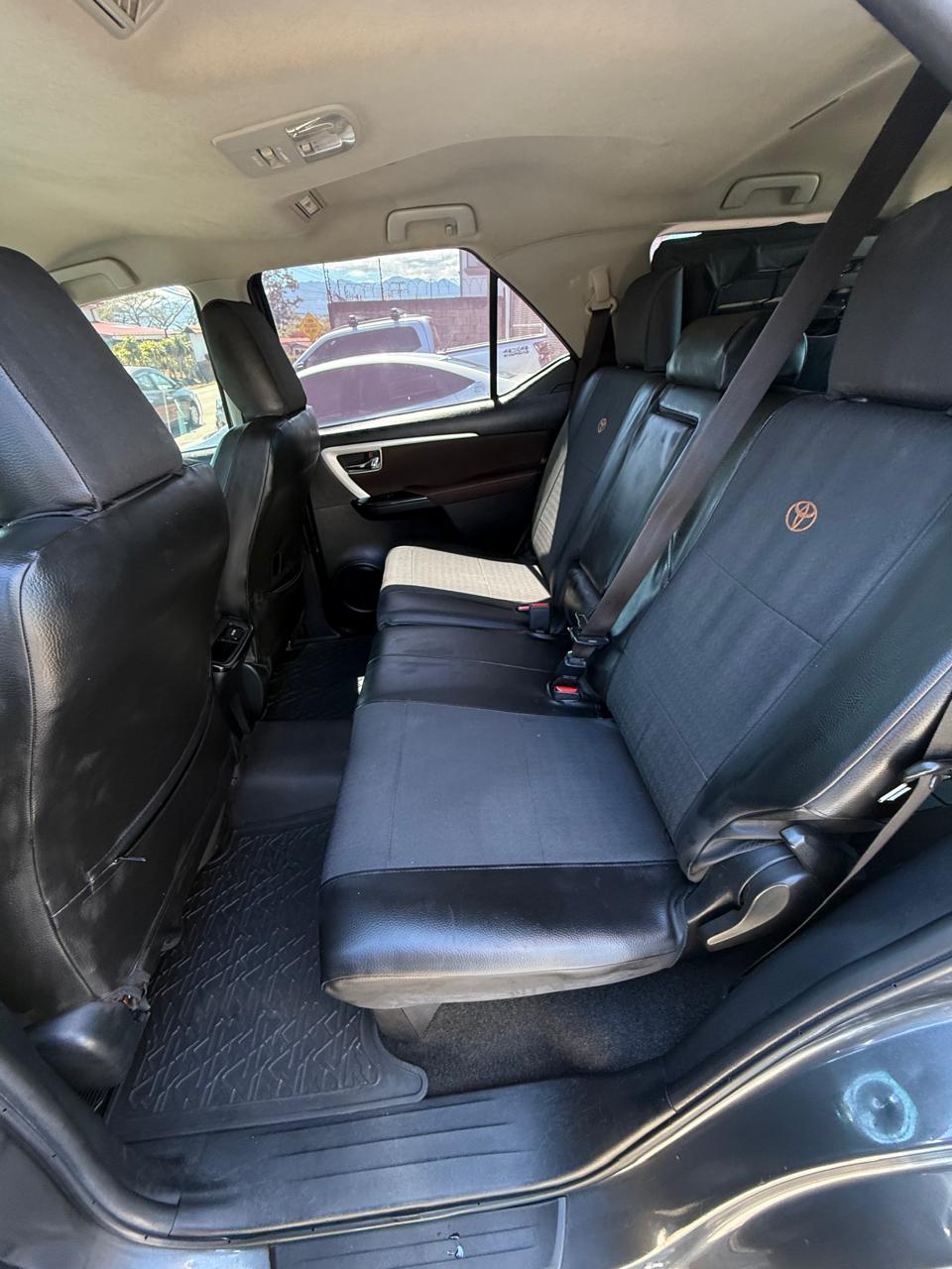 Toyota Fortuner 2017 - Image 5