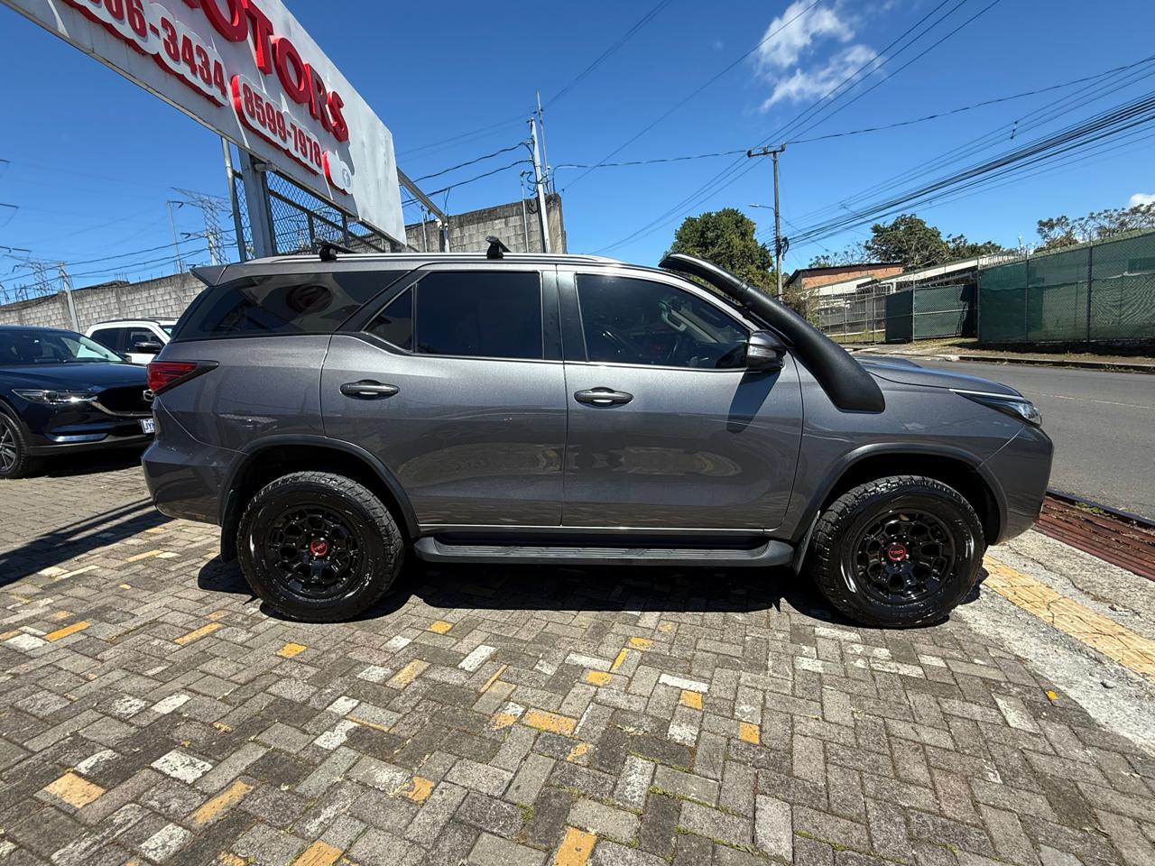 Toyota Fortuner 2017 - Image 3