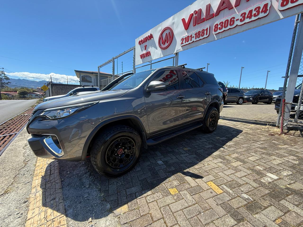 Toyota Fortuner 2017 - Image 9