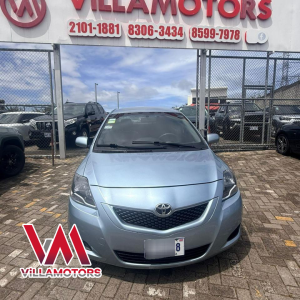 Toyota Yaris 2012